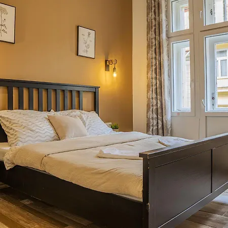Apartament Cozy *